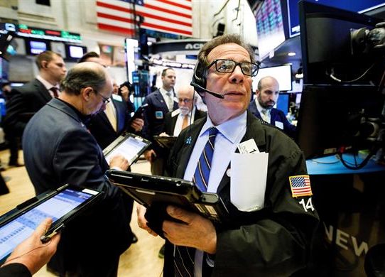 Wall Street cierra mixto y el Dow Jones sube un 0,76 % en una jornada de rebote