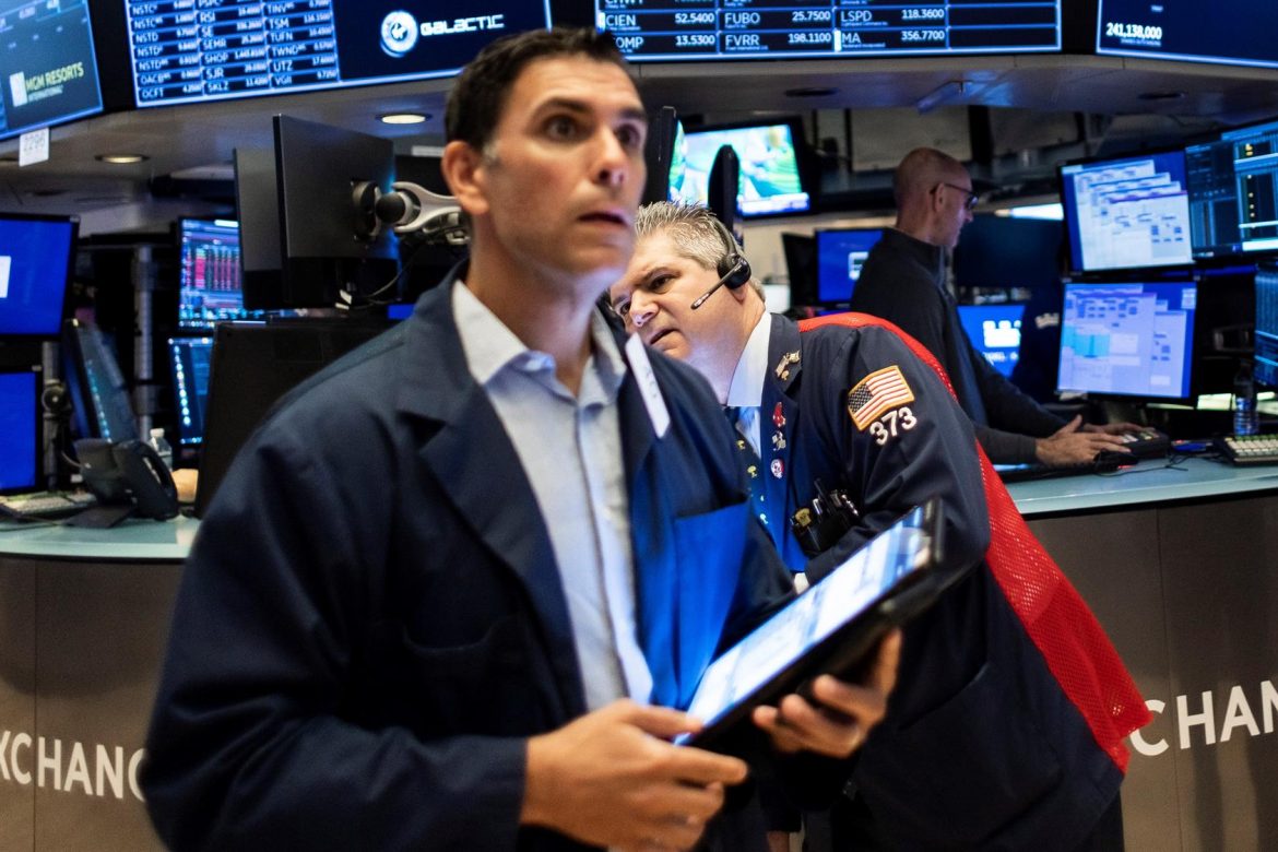 Wall Street abrió mixto y el Dow Jones bajó un 0,44 % tras el dato de inflación