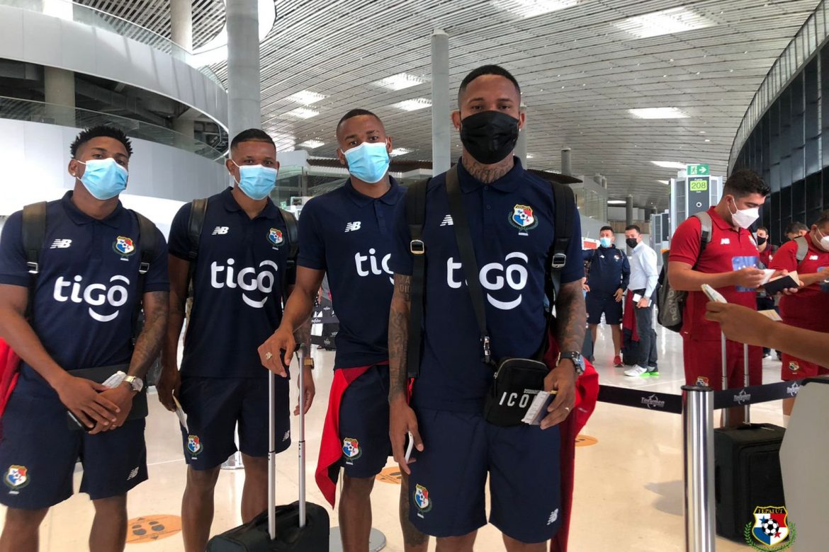 Selección de Panamá viajó a El Salvador para partido de mañana en las eliminatorias Concacaf