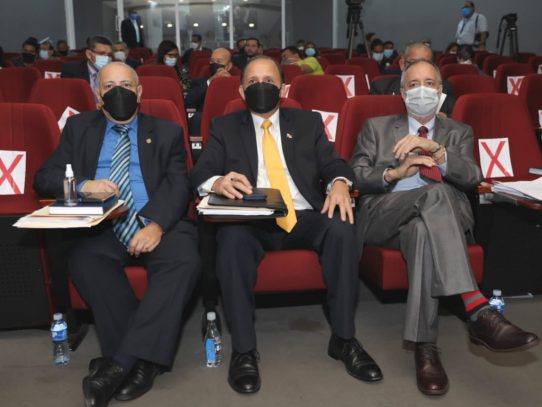 Magistrados del TE no descartan demandar por inconstitucional las reformas electorales