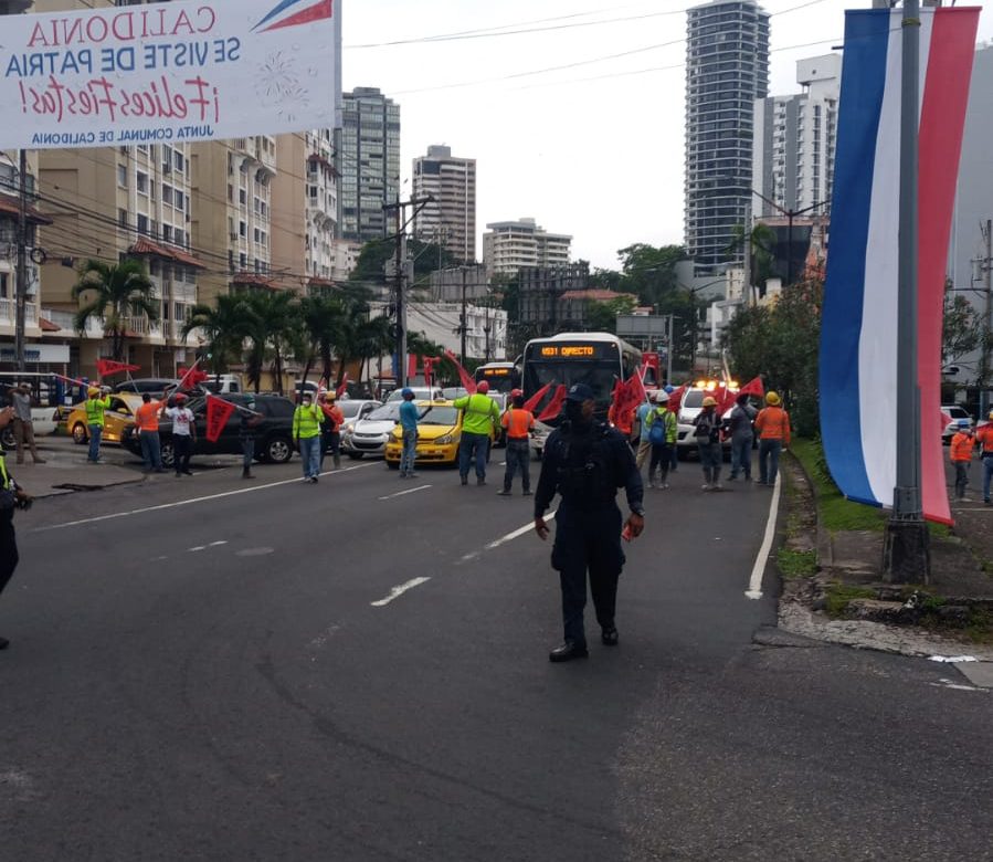 Panamá vive segundo día de protestas con bloqueos de vías