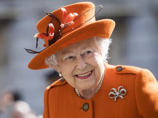 Isabel II rechaza el premio “Anciana del año” porque no se siente vieja