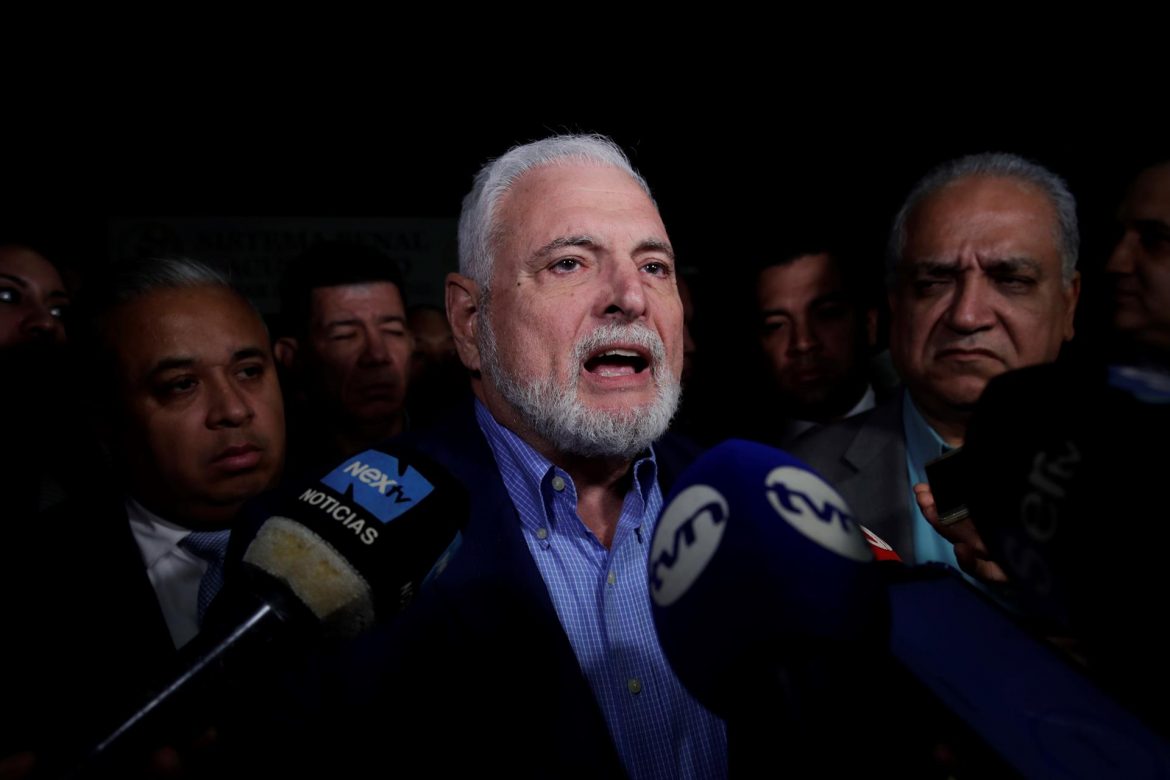 Un juzgado guatemalteco ordenó el embargo del avión del expresidente panameño Ricardo Martinelli