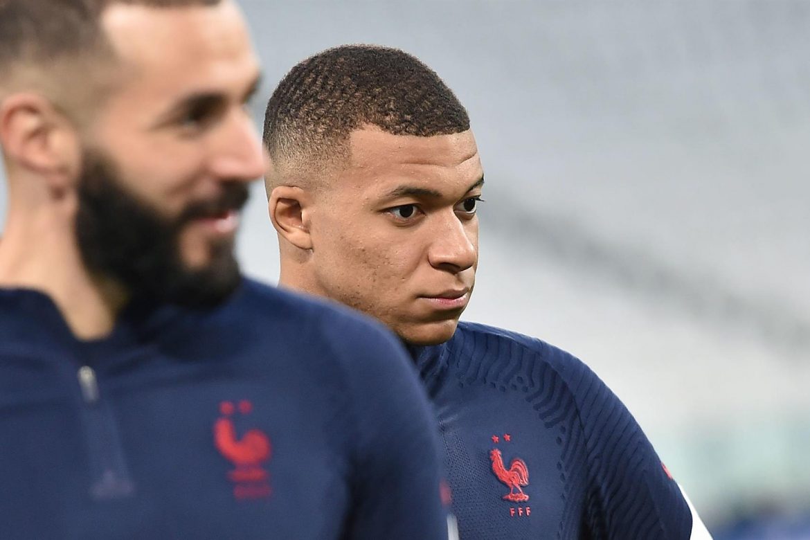 La madre y representante de Mbappé dice que hay negociaciones con el PSG