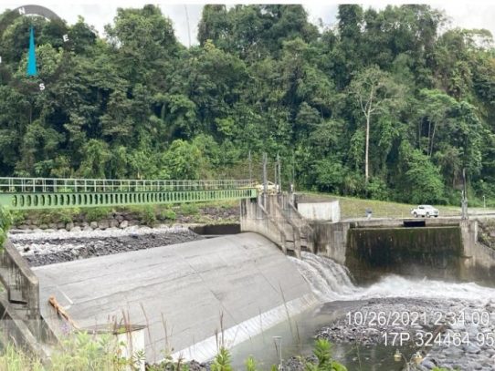 MiAMBIENTE investiga contaminación con hidrocarburo de río en Bugaba