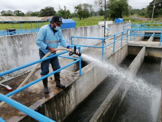 Confirman presencia de hidrocarburos en río que alimenta potabilizadora de Bongo, Chiriquí