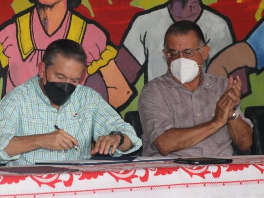 En Coclesito, Cortizo sanciona Ley para impulsar el agroturismo en Panamá