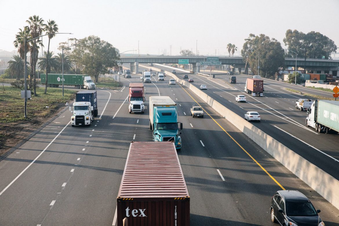 El mayor obstáculo en la cadena de suministro estadounidense: no hay suficientes camioneros