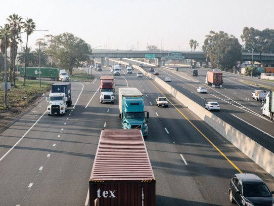 El mayor obstáculo en la cadena de suministro estadounidense: no hay suficientes camioneros