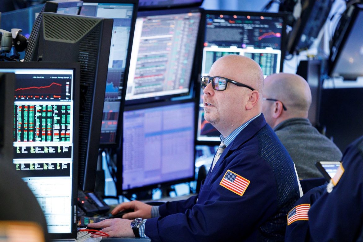 Wall Street abrió en verde y el Dow Jones sube un 0,40 % por el plan de infraestructura