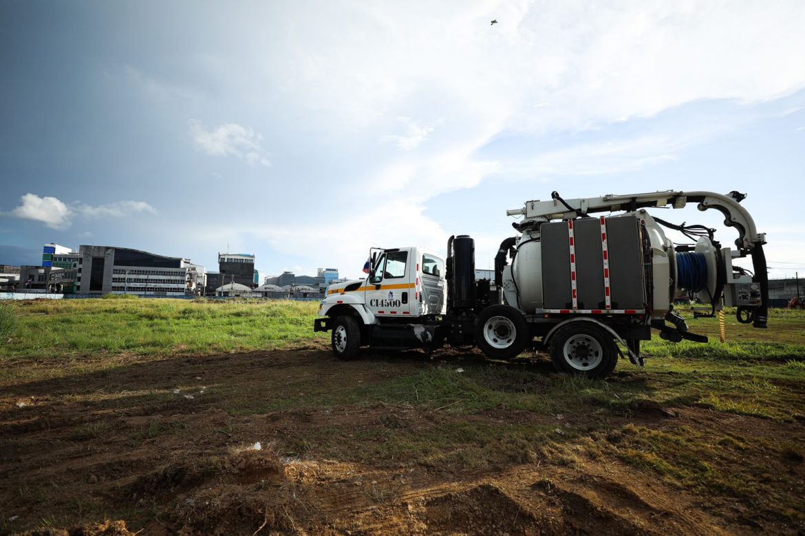 IDAAN Colón recibió camión vactor para limpieza de los sistemas de alcantarillado