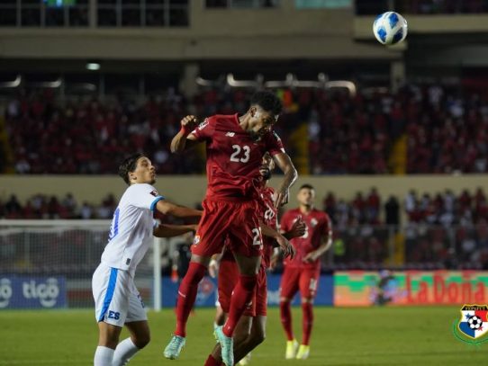 Panamá gana 2-1 a El Salvador en premundial de Concacaf a Catar-2022