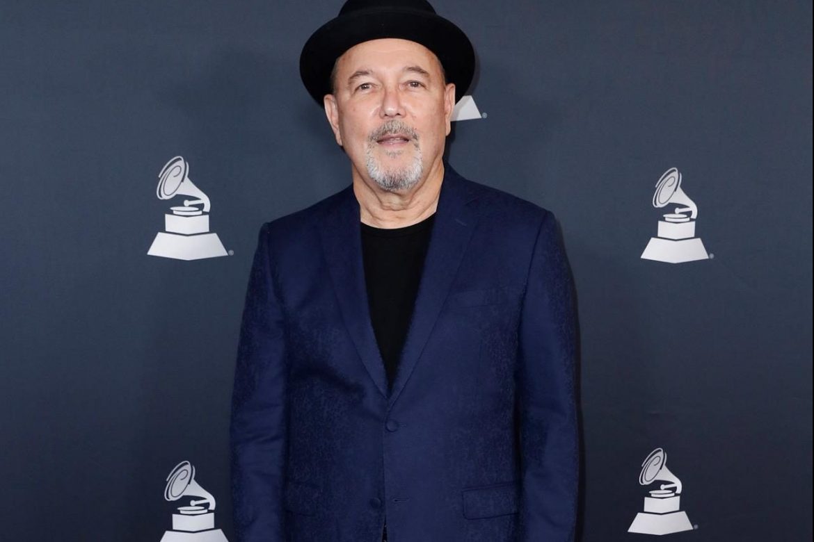 Los Latin Grammy se rinden ante Rubén Blades, el "poeta de la salsa"
