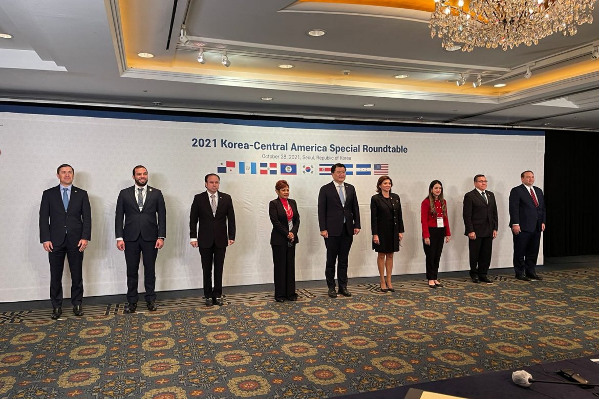Países de la región participan en mesa redonda especial Corea - Centroamérica