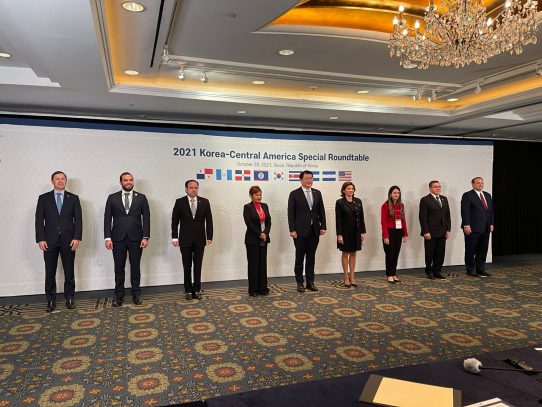 Países de la región participan en mesa redonda especial Corea - Centroamérica