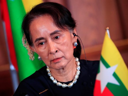 La nobel de la paz Suu Kyi es condenada a cuatro años de prisión en Birmania