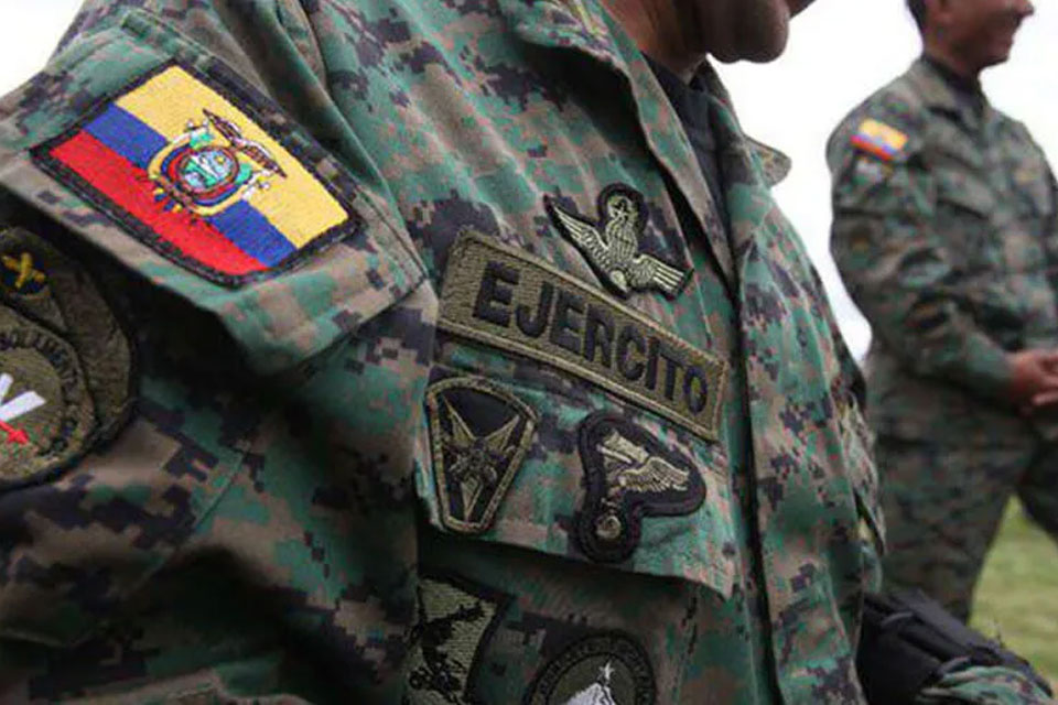 Ecuador niega que generales hayan perdido visa a EE.UU. por nexos con narco