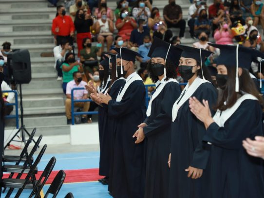 Meduca: Alrededor de 38,800 estudiantes participan en actos de graduación