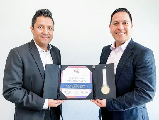 Empresa panameña recibe el premio “The Bizz Award“