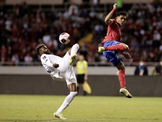 Costa Rica venció a Panamá y revive en las eliminatorias a Catar 2022