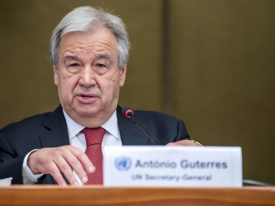 Guterres pide suspender la congelación de los fondos afganos para evitar una hecatombe