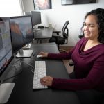 La astrónoma latina Cristina Thomas es distinguida como "académica emergente"