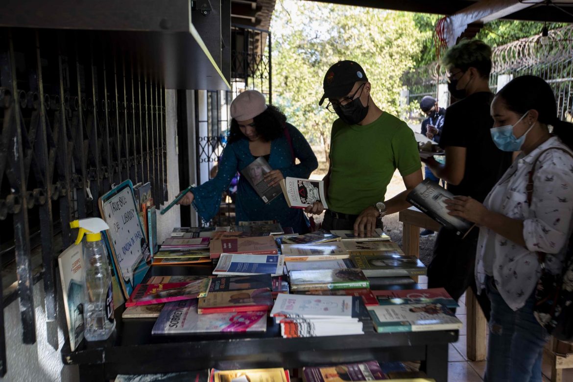 El Rincón de Fabi, el espacio cultural de intercambio de libros en Nicaragua
