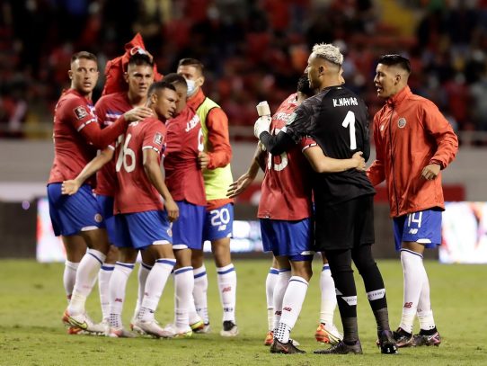 Costa Rica y Panamá juegan una "final" en el camino a Catar 2022