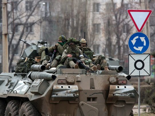 EE.UU. acusa a Rusia de movilizar en Ucrania armas prohibidas por la Convención de Ginebra
