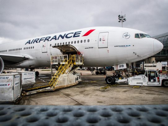Air France-KLM pierde 3,292 millones de euros en 2021, un 53,5 % menos