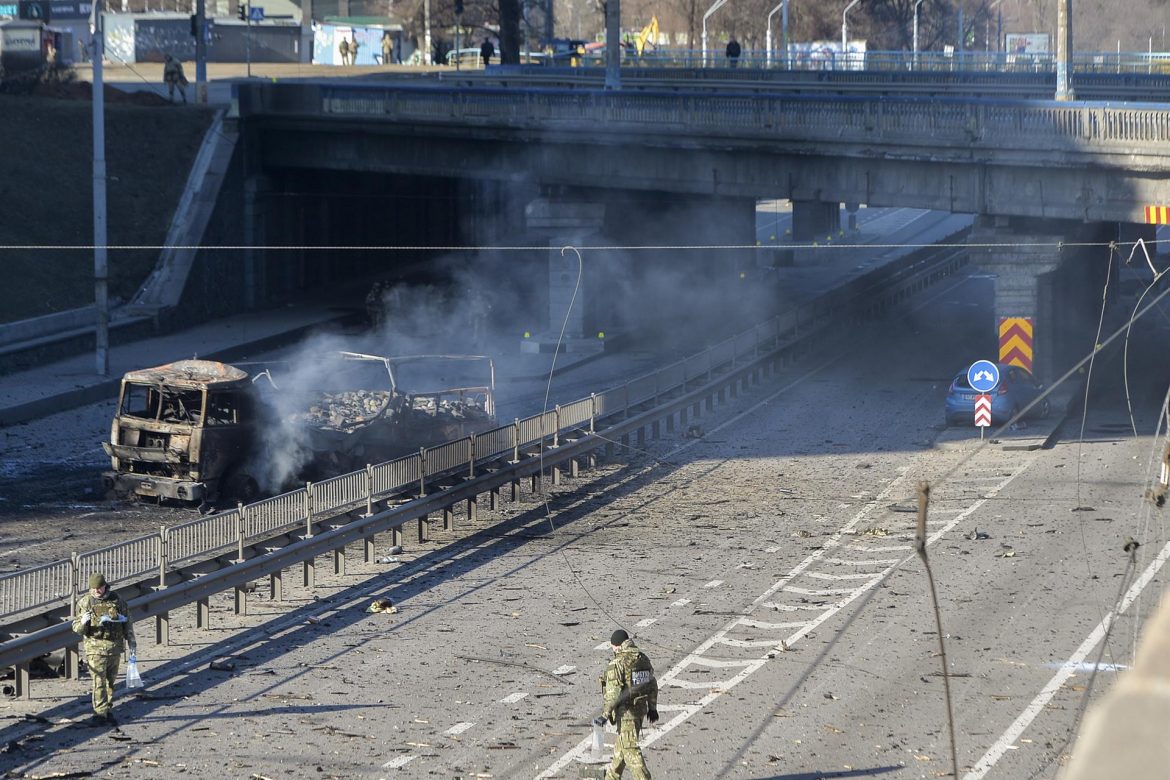 Kiev, una ciudad fantasma a la espera de los tanques rusos