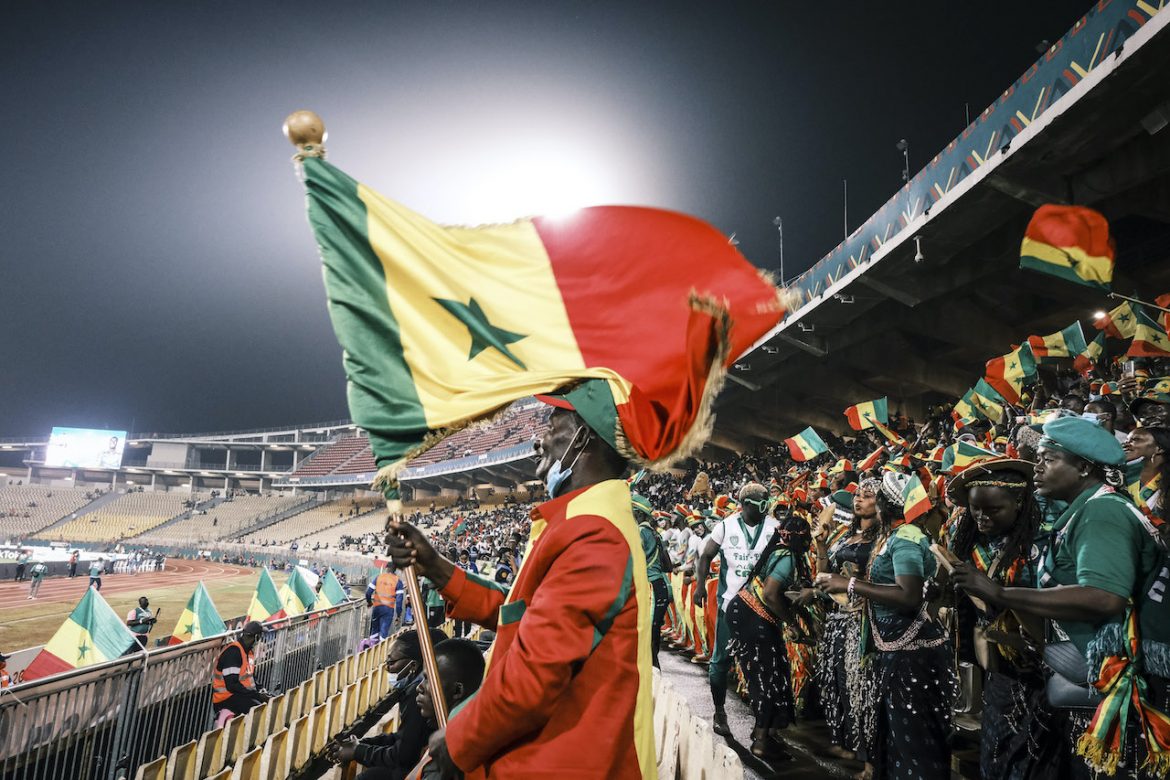 Desgarrada por los conflictos, África encuentra solidaridad en el fútbol