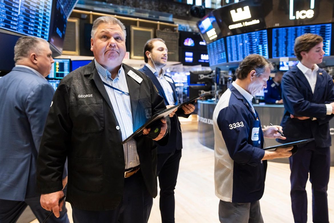 Wall Street cerró en rojo y el Dow perdió un 1,42 % por las tensiones en Ucrania