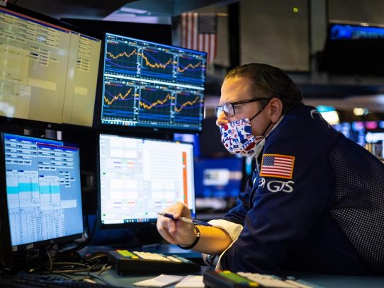 Wall Street cerró en rojo y el Nasdaq pierde un 3,7 %, arrastrado por Meta