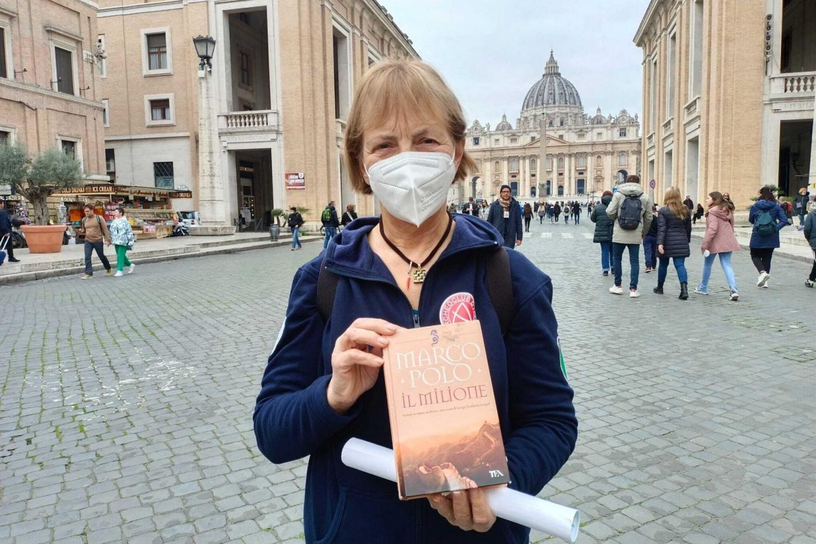 De Venecia a Pekín caminando, la aventura de una italiana de 72 años