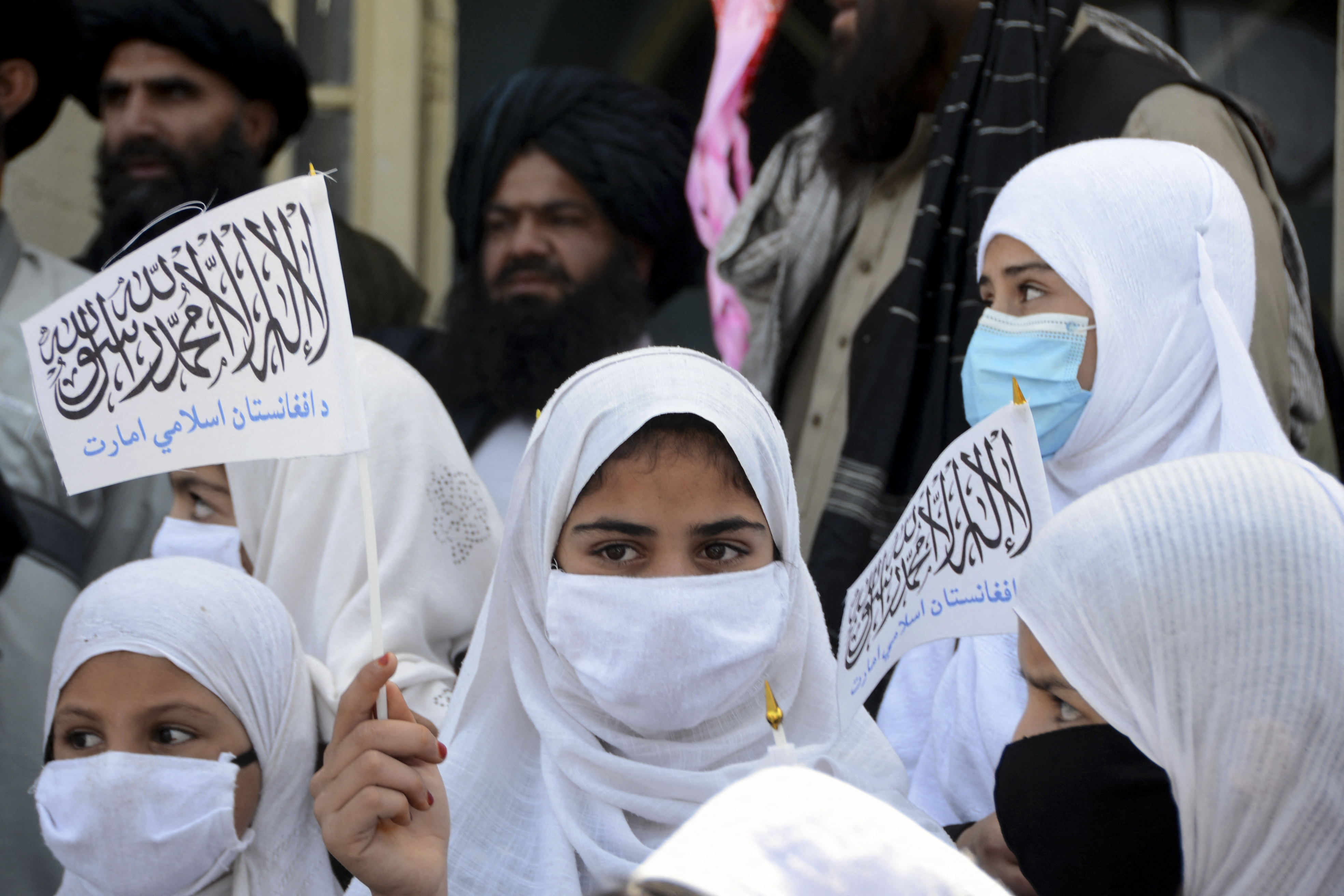 El Consejo de Seguridad de la ONU pide a los talibanes que "revoquen rápidamente" su política hacia las mujeres