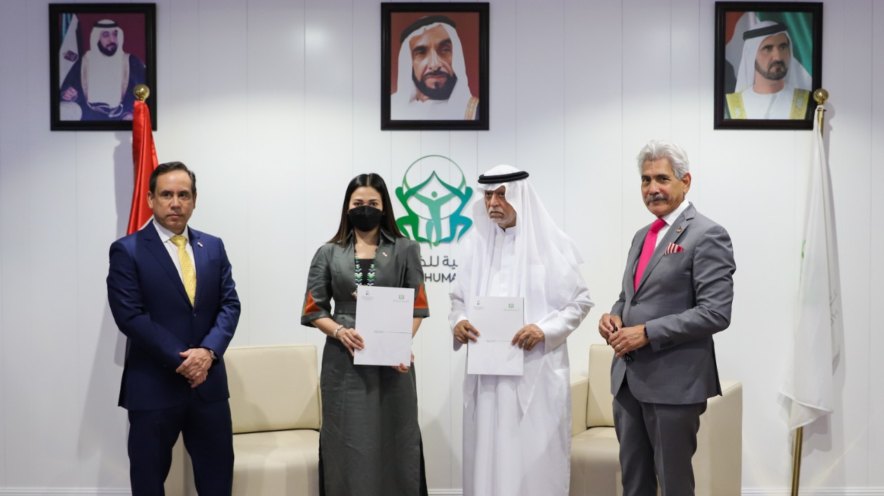 Ministra de Gobierno firma acuerdo con la Ciudad Humanitaria Internacional de Dubái
