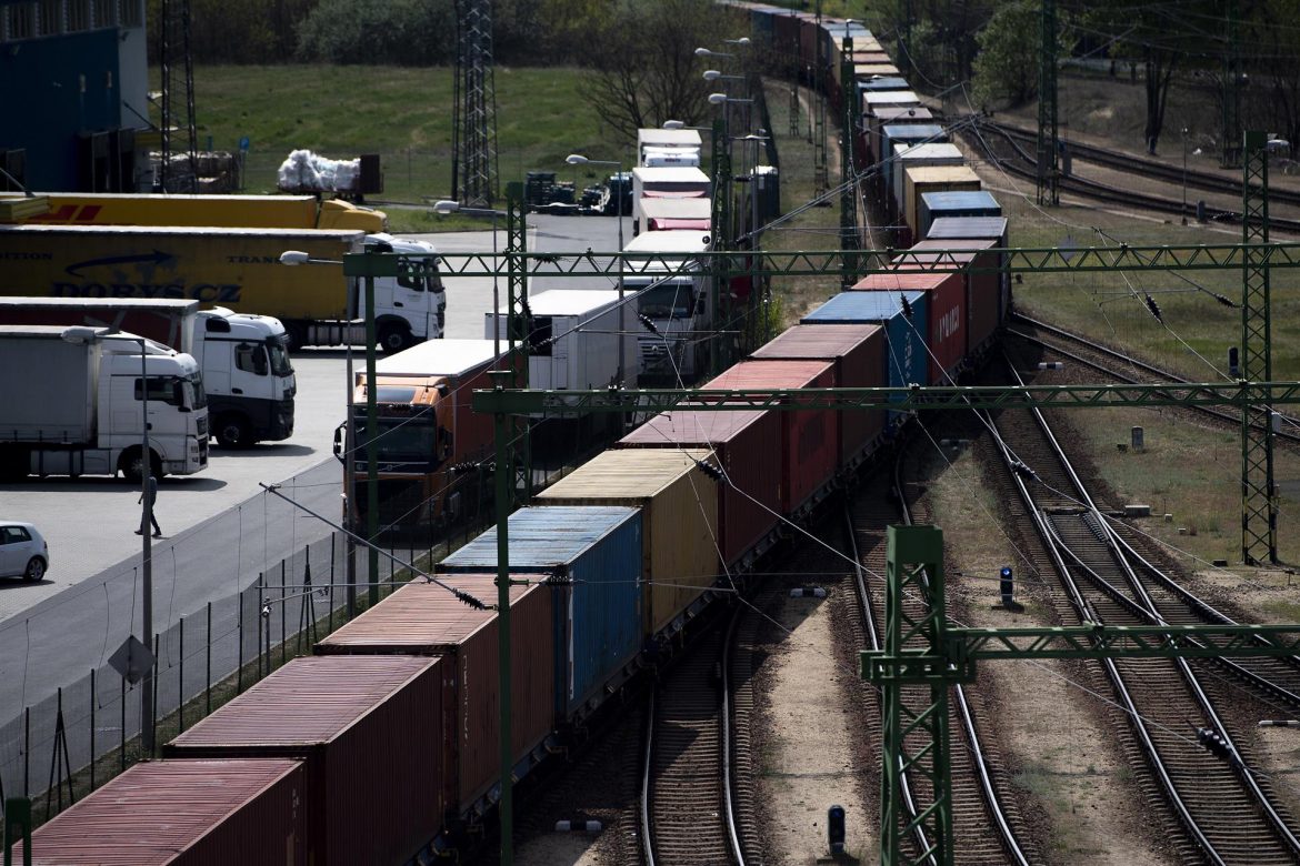 Ucrania planea exportaciones de cereales por ferrocarril