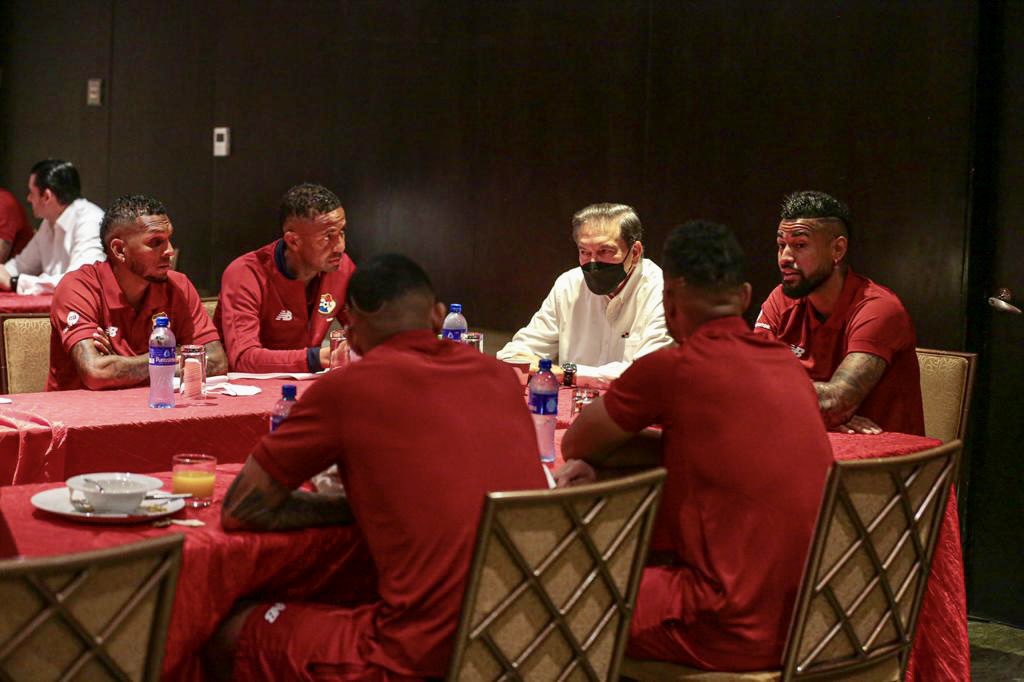 Cortizo se reunió con jugadores de la selección de Panamá y agradeció su compromiso con el país