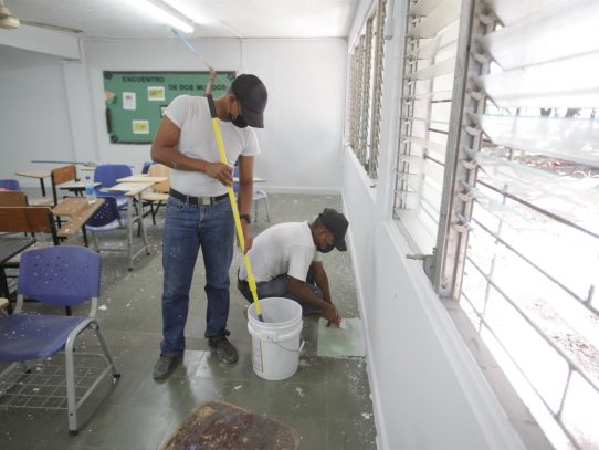 La vuelta a las aulas abre una larga etapa de recuperación de la educación en Panamá
