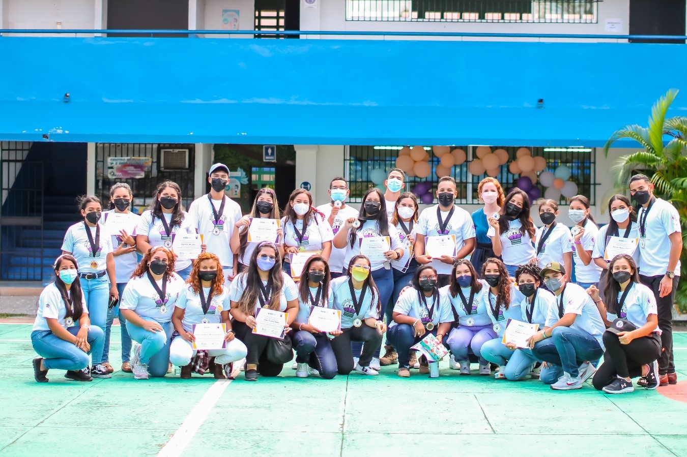De plantel de Arraiján: 50 alumnas vencieron estereotipos contra las carreras STEM