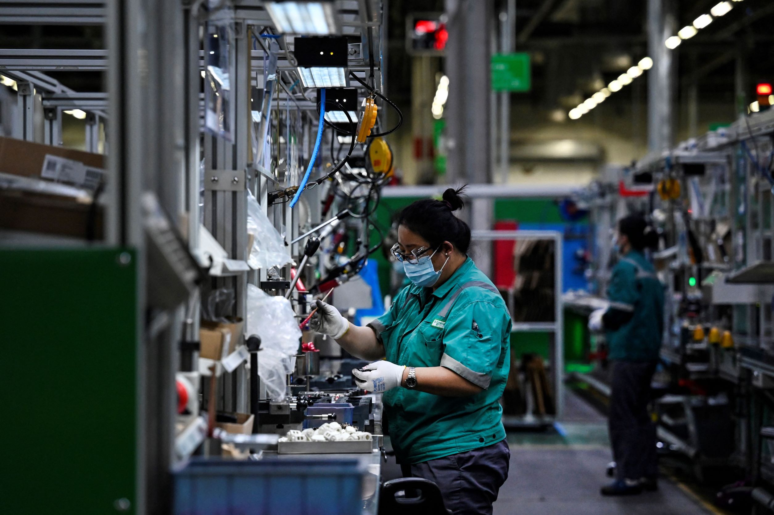 EEUU: crecimiento de actividad manufacturera vuelve a frenarse en abril