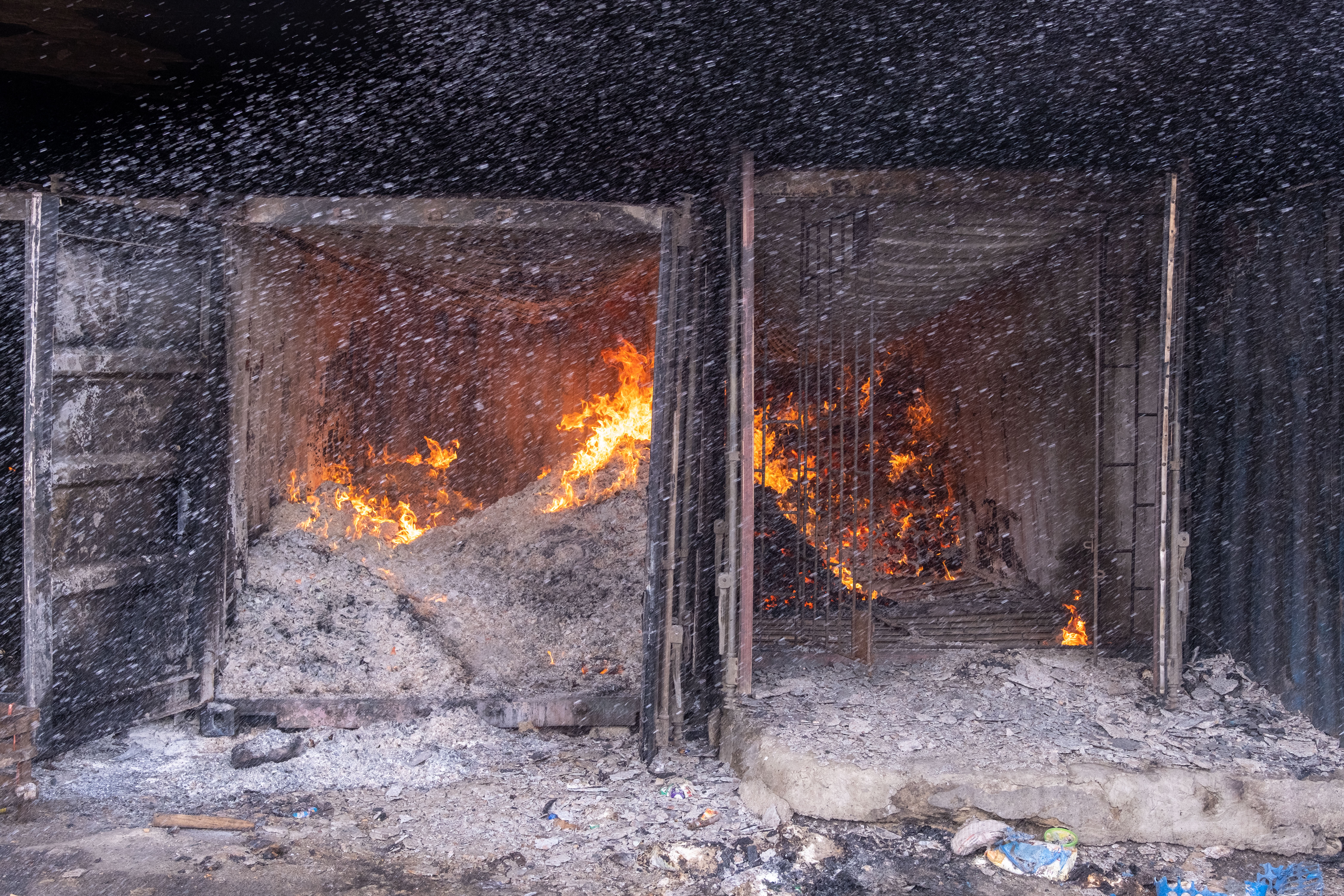 Al menos 110 muertos en la explosión de una refinería de petróleo ilegal en Nigeria