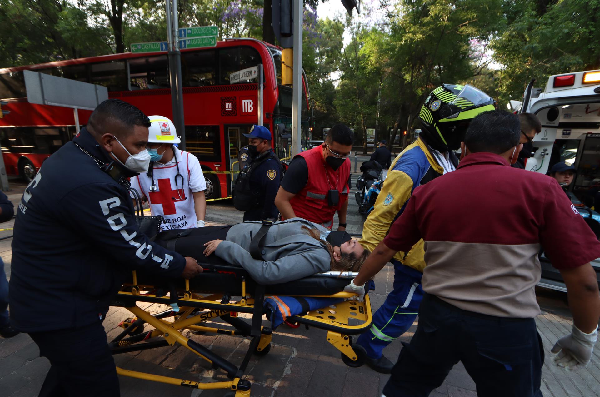 Fiscalía dice que choque de autobuses en Ciudad de México dejó 89 lesionados
