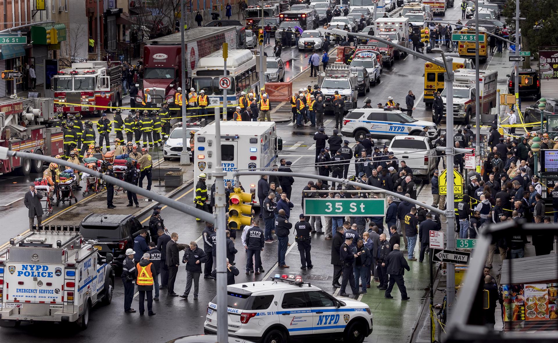 Presunto autor del tiroteo en Nueva York se arriesga a cadena perpetua