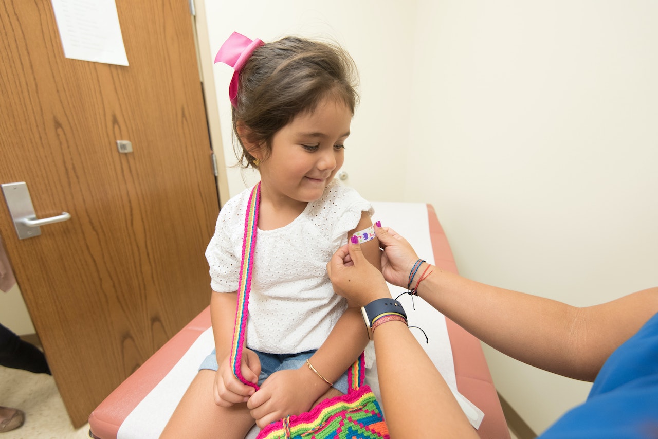 Por una vacunación equitativa: Sociedades médicas invitan a las autoridades a trabajar en conjunto