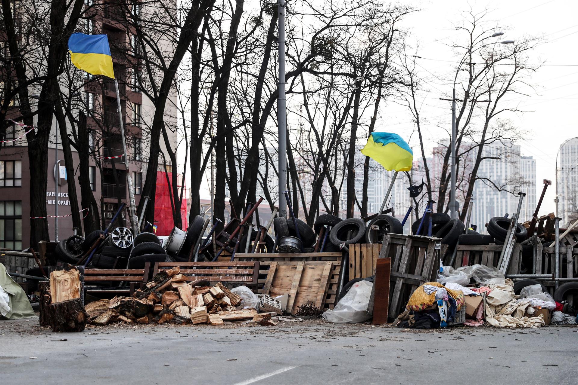 Rusia anuncia ofensiva final sobre Mariúpol y Ucrania pide evacuar el Donbás