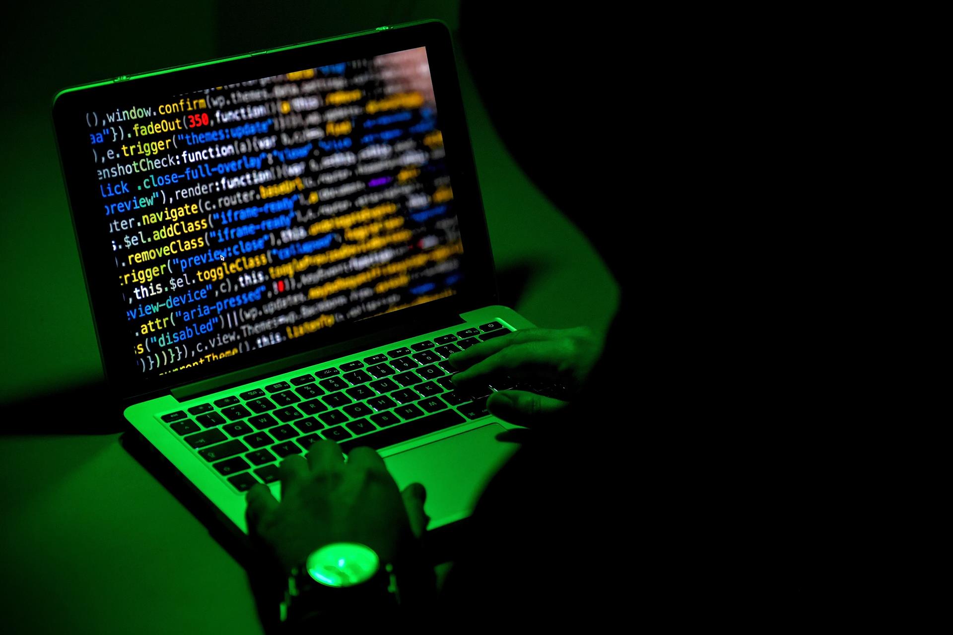EE.UU. ofrece 15 millones por información sobre piratas informáticos Conti