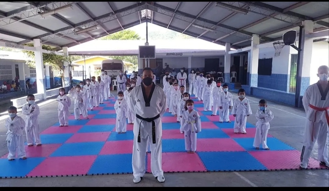El taekwondo de la mano de Surmay conquistó Coclé