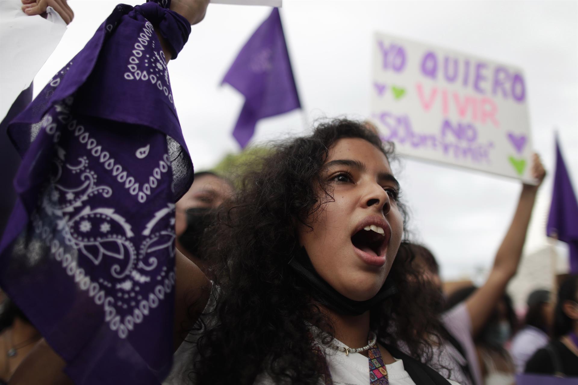Feministas protestan en Panamá por casi una veintena de mujeres desaparecidas